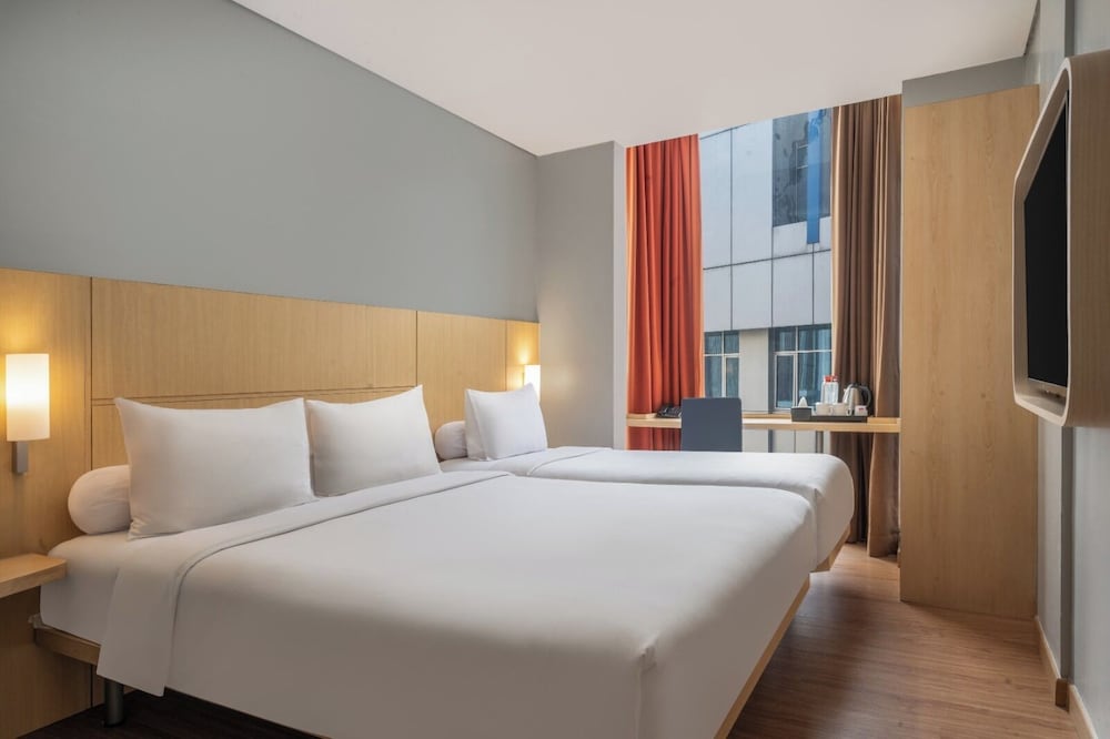 Ibis Jakarta Senen 13/56