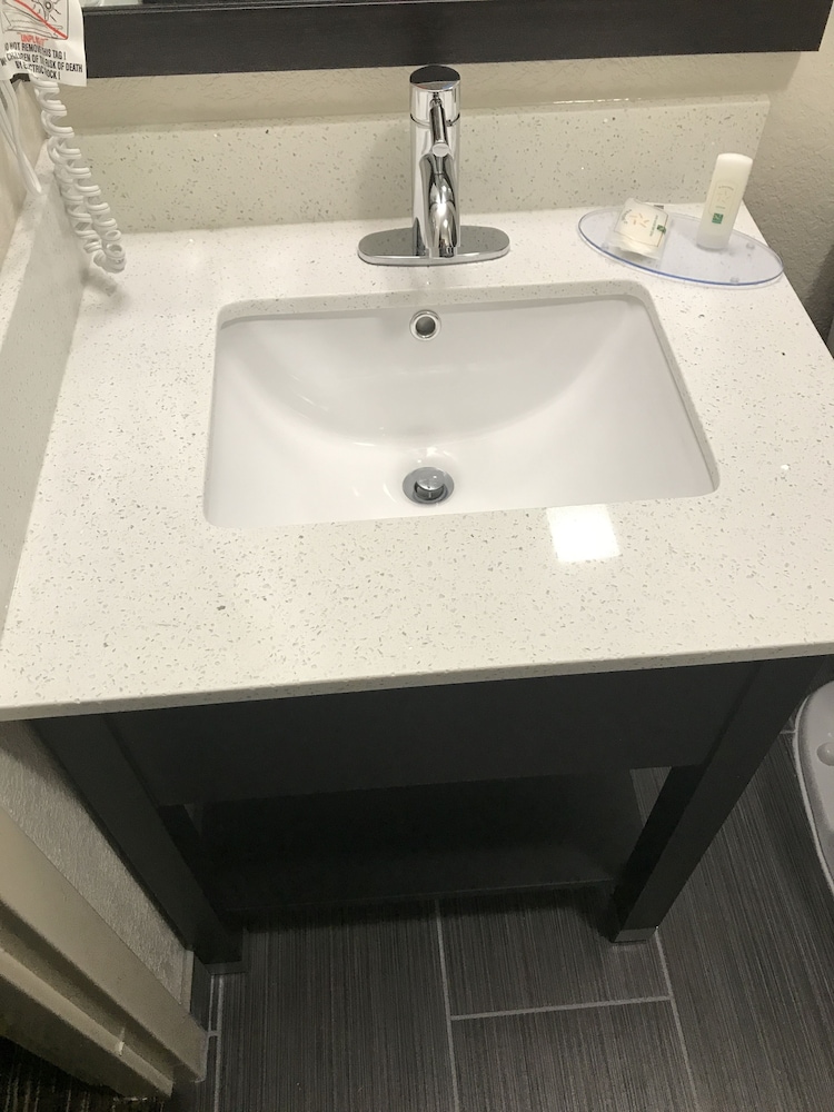 Quality Inn & Suites Maggie Valley - Cherokee Area 57/59