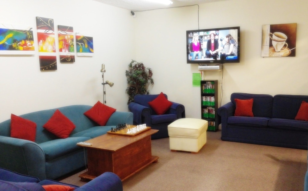 Backpackers Central Hamilton 17/34