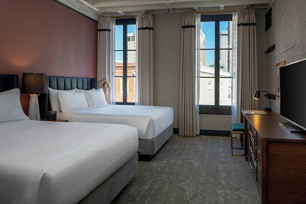 Suite, Multiple Beds
