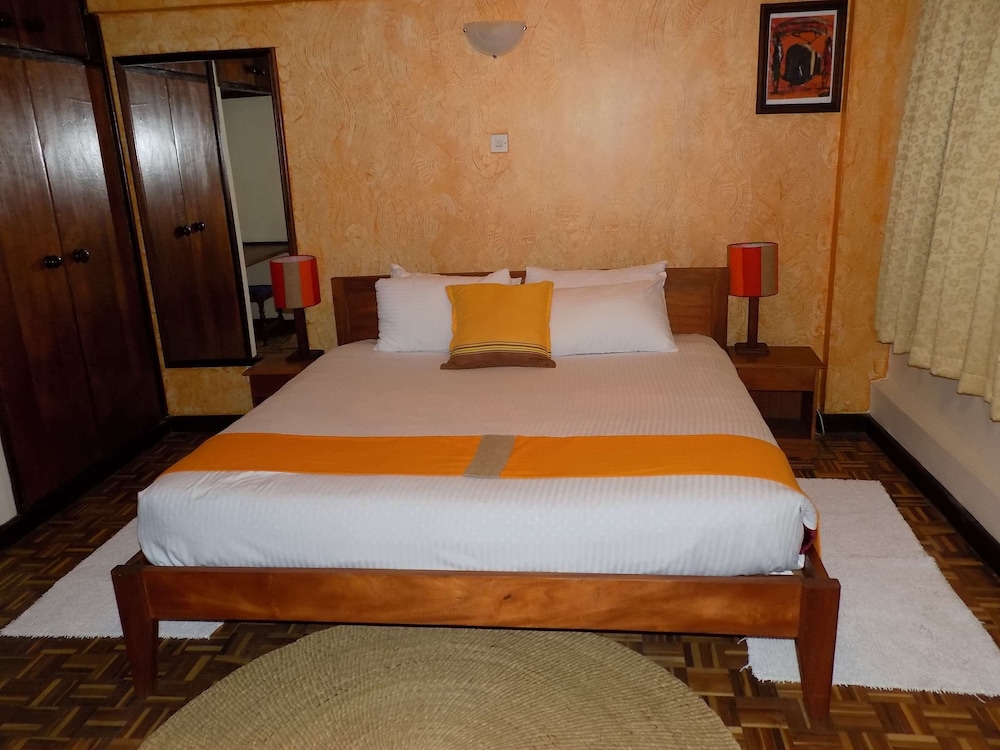 The Kenya Comfort Hotel Suites 33/78