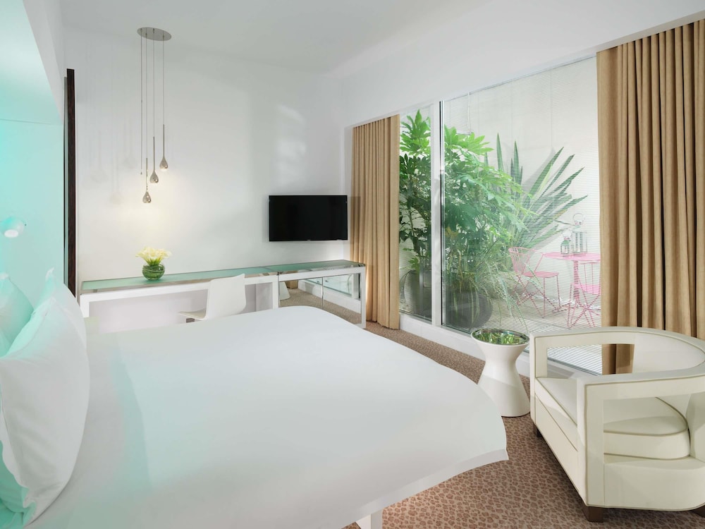 Garden, Deluxe, Queen Bed