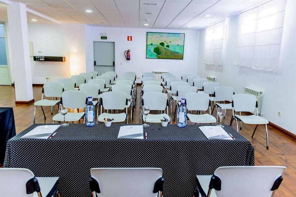 HOTEL PAX TORRELODONES 49/59