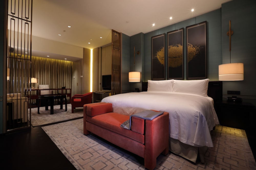 Waldorf Astoria Beijing 30/86