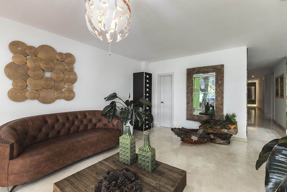Hotel Madeiro 52/64