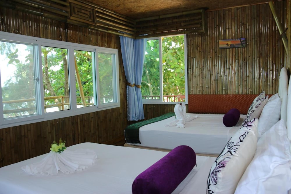 Ruan Mai Naiyang Beach Resort 27/76