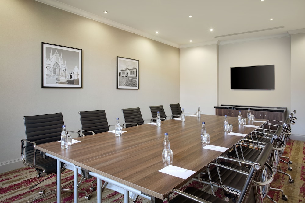 Leonardo Hotel East Midland Airport 38/54