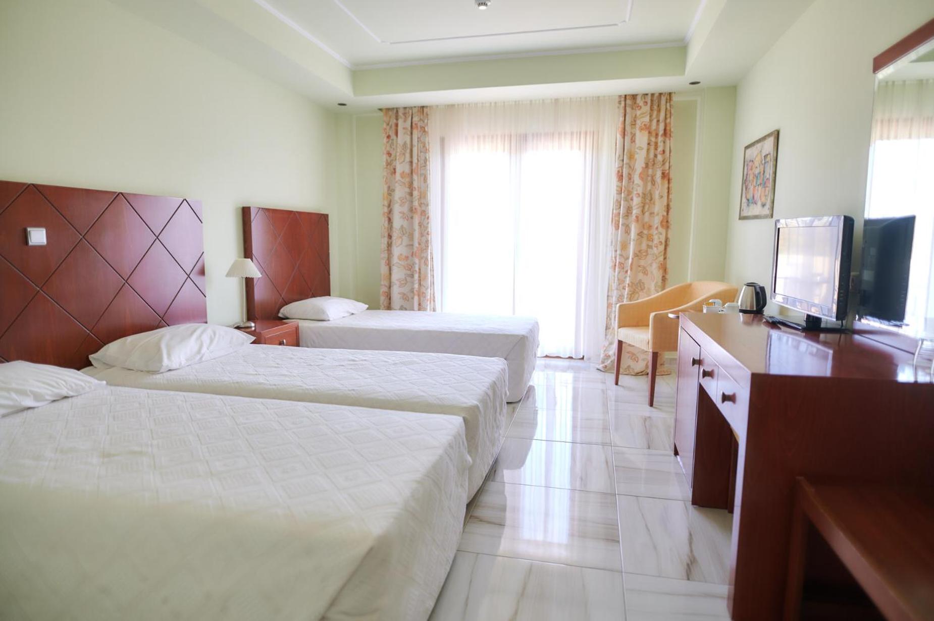 Executive, Triple, Lateral Side Sea View