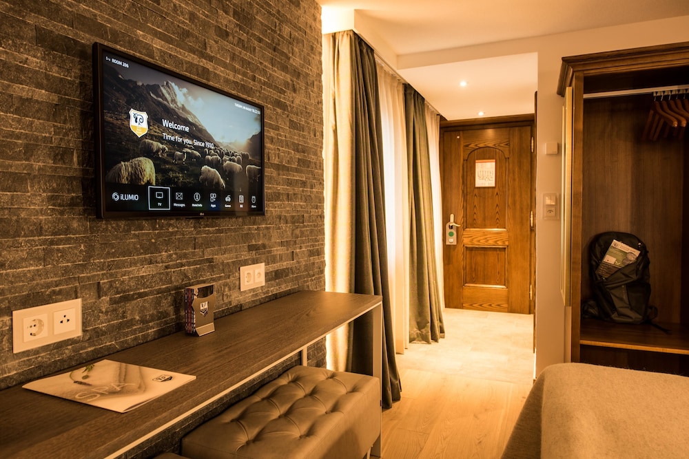 Hotel Daniela 31/48