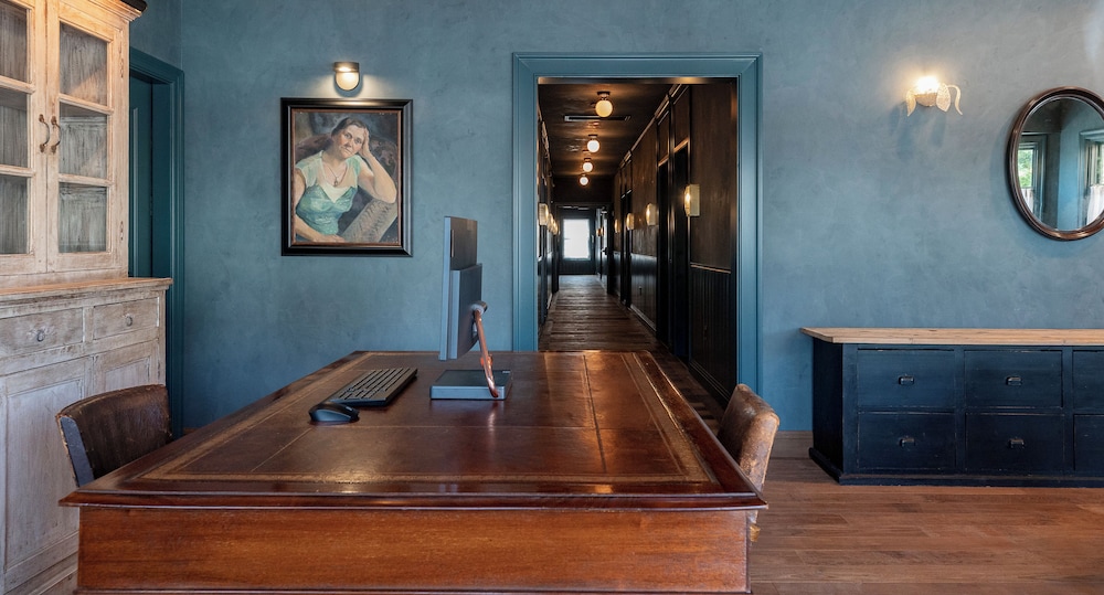 Gjelina Hotel 6/50