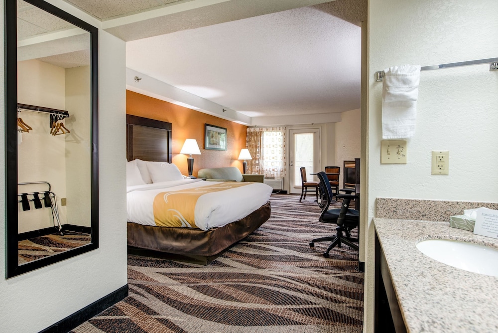 Quality Inn Creekside - Downtown Gatlinburg 27/45