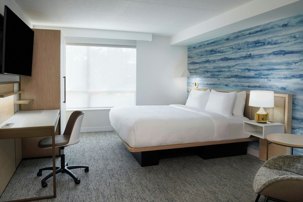 استوديو بسرير كينج بإطلالة على المدينة، Ramada By Wyndham Niagara Falls By the River 3/8