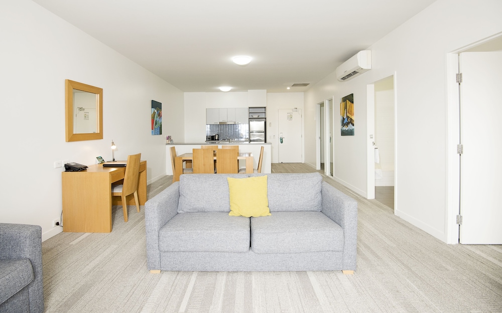 MainStay Suites Mackay 23/65