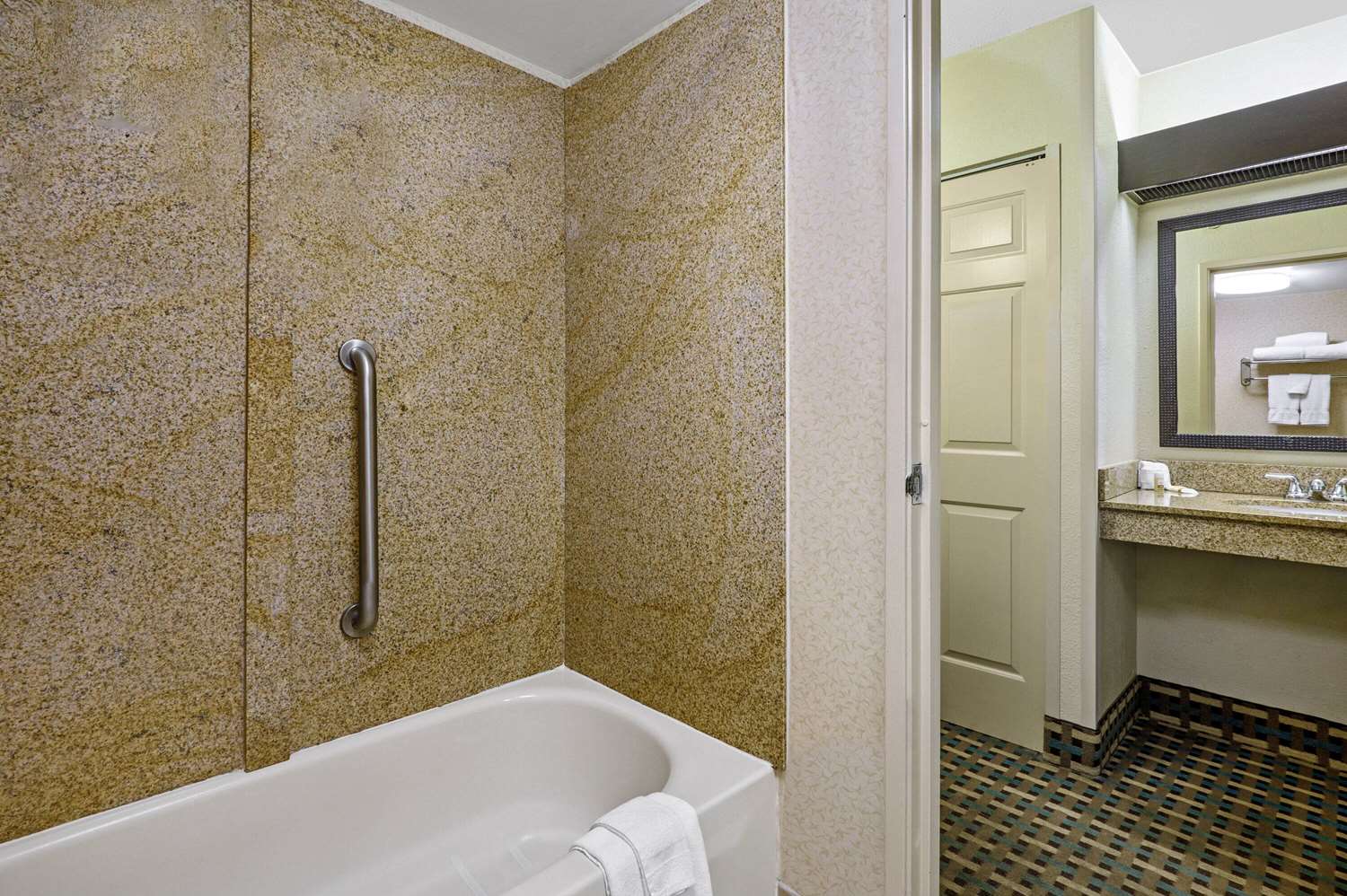La Quinta Inn by Wyndham Columbia Se Fort Jackson 21/23