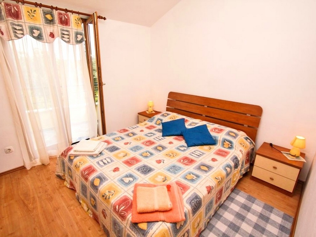HOTEL APARTMENTS IRENA 6/20