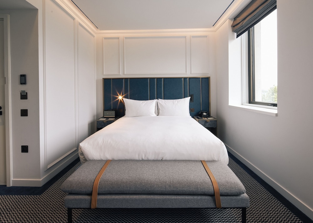 Page8, Page Hotels 13/63