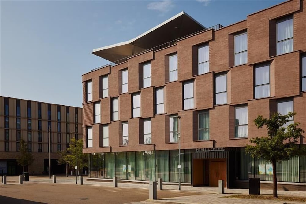 Hyatt Centric Cambridge 4/48