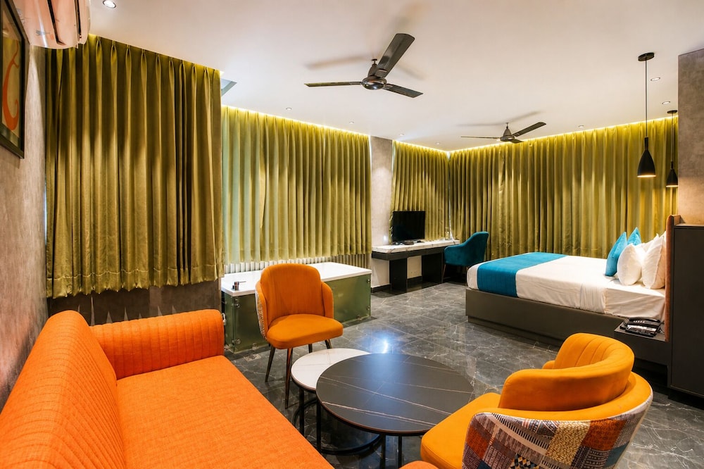SKI Hotels And Resorts 29/49