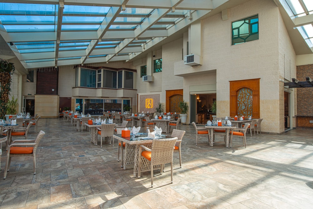 Bristol Hotel Amman 30/50