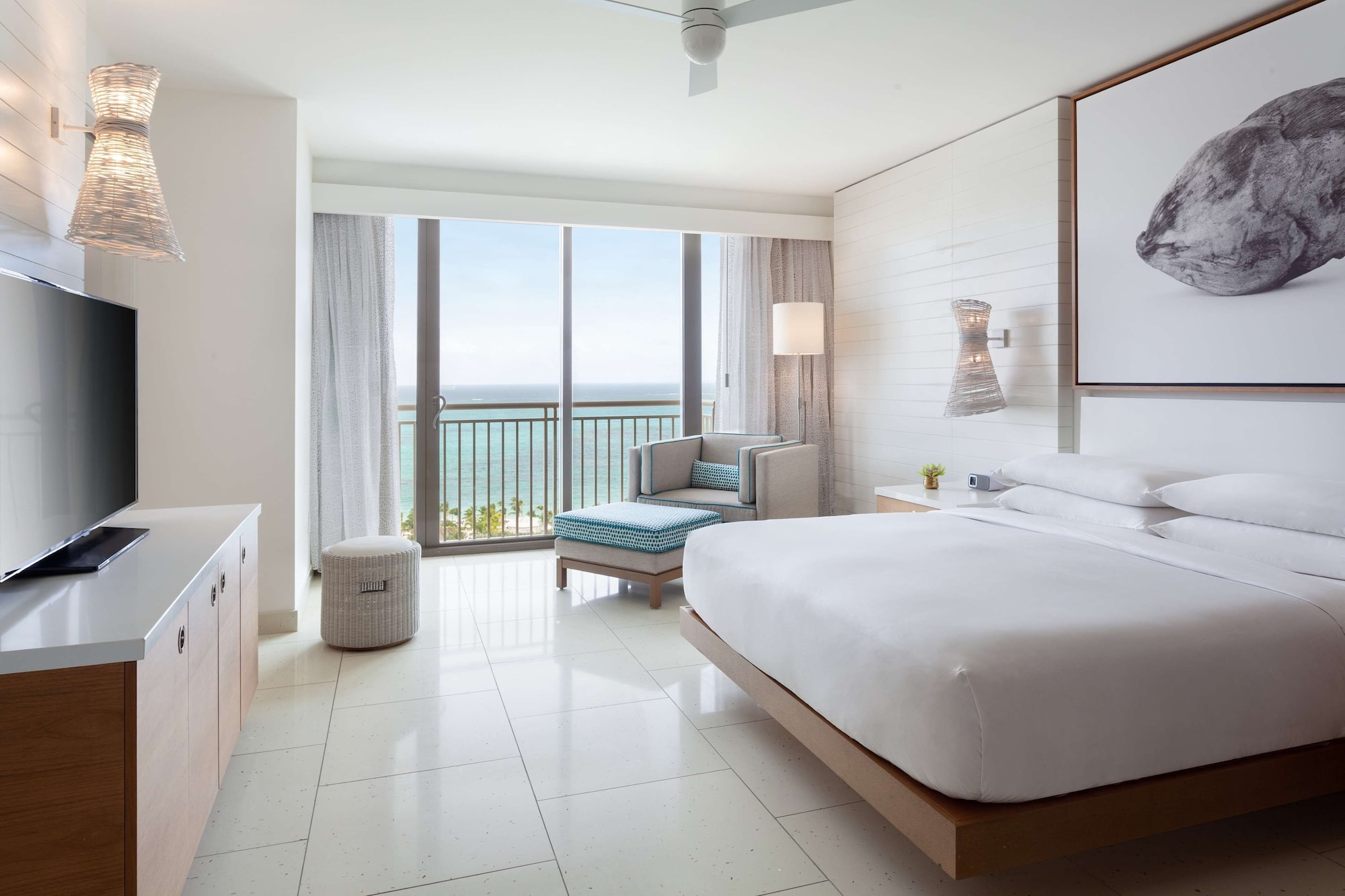 2 Bedrooms, Residence, 1 King and 2 Queen Beds, Ocean View, West Tower