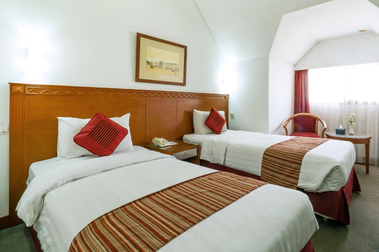 SUPERIOR, TWIN BEDS