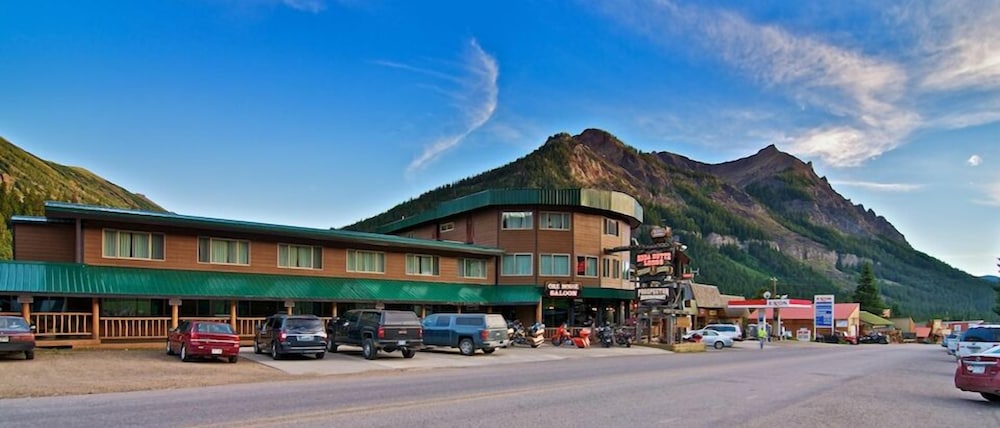 Soda Butte Lodge 20/24