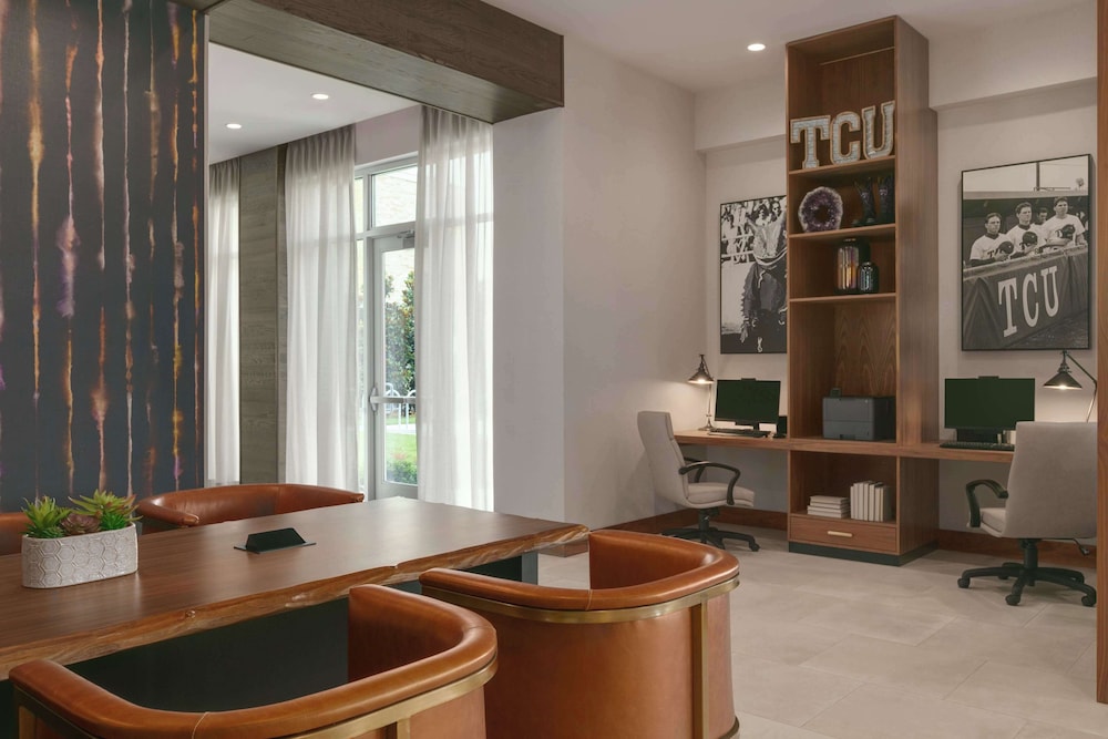Hyatt Place Fort Worth/TCU 32/50
