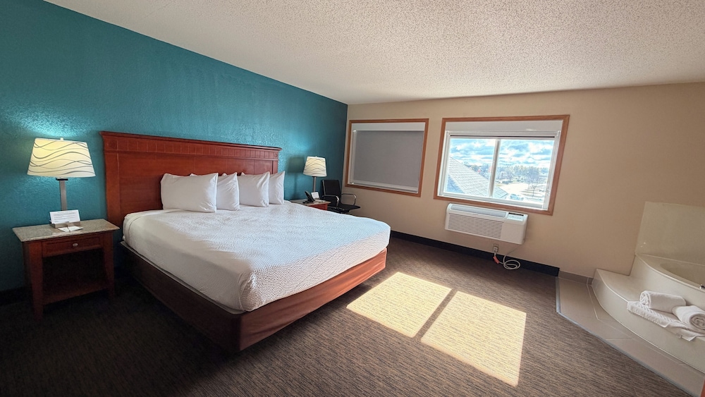 GrandStay Hotel & Suites Waseca 11/29