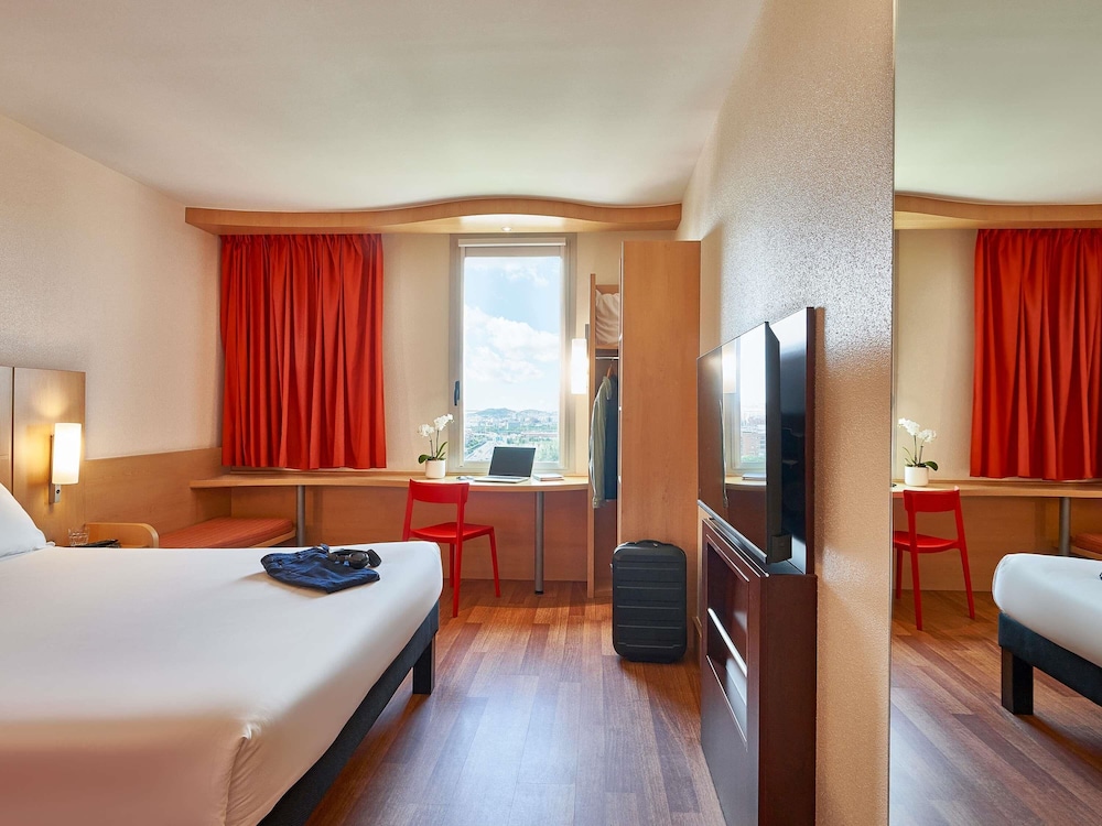 غرفة قياسية بسرير مزدوج، Ibis Barcelona Santa Coloma 3/6