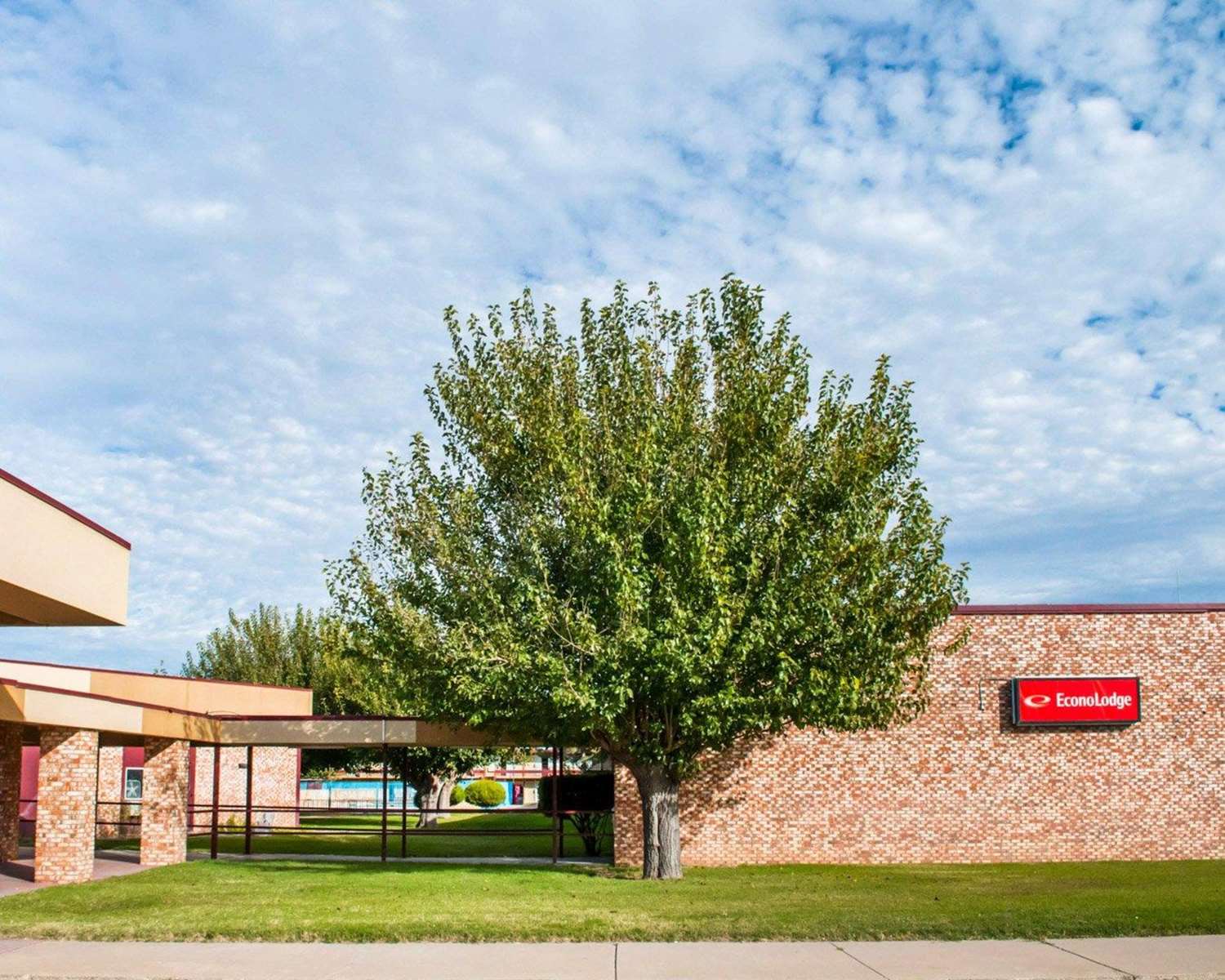 Econo Lodge Carlsbad Caverns Area 23/25