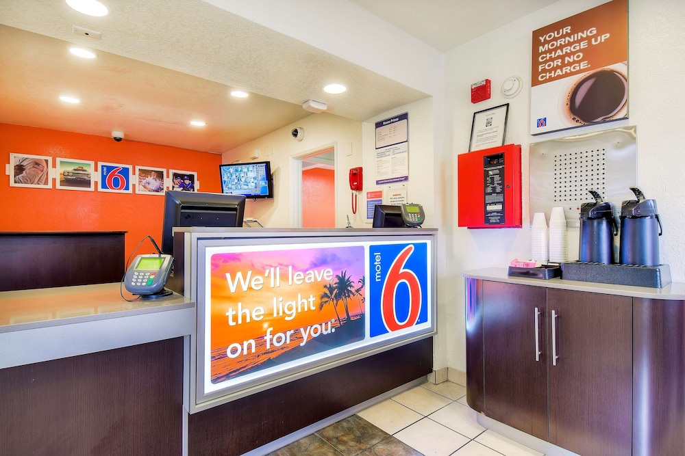 Motel6 Chino, CA - Los Angeles Ontario 7/38