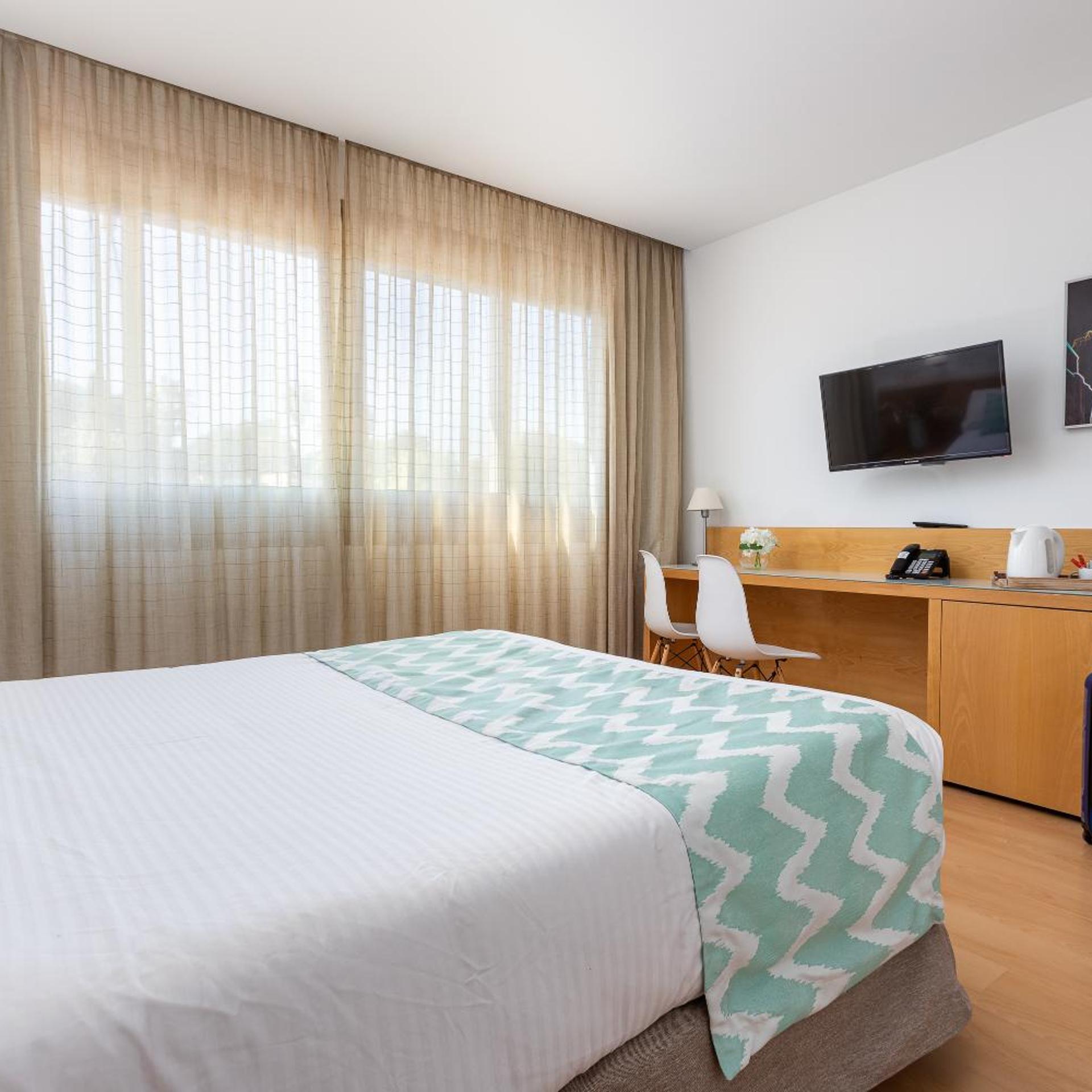 Superior, Double or Twin Bed, Pool View
