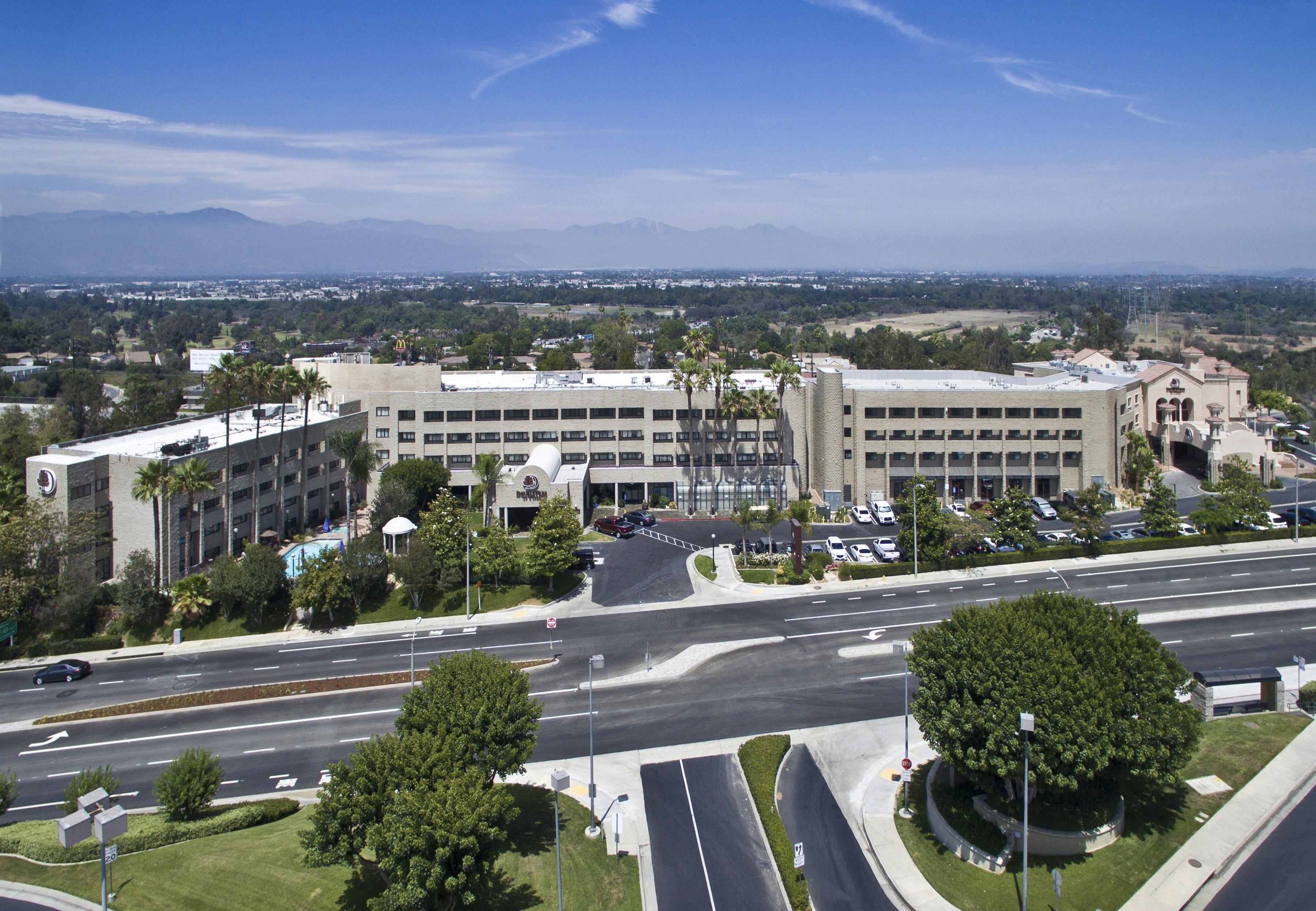 DoubleTree by Hilton Hotel Los Angeles Rosemead 38/42
