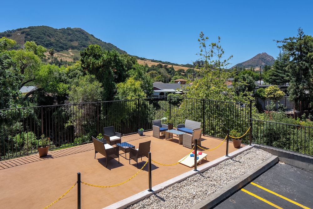 Downtown SLO Inn 54/60