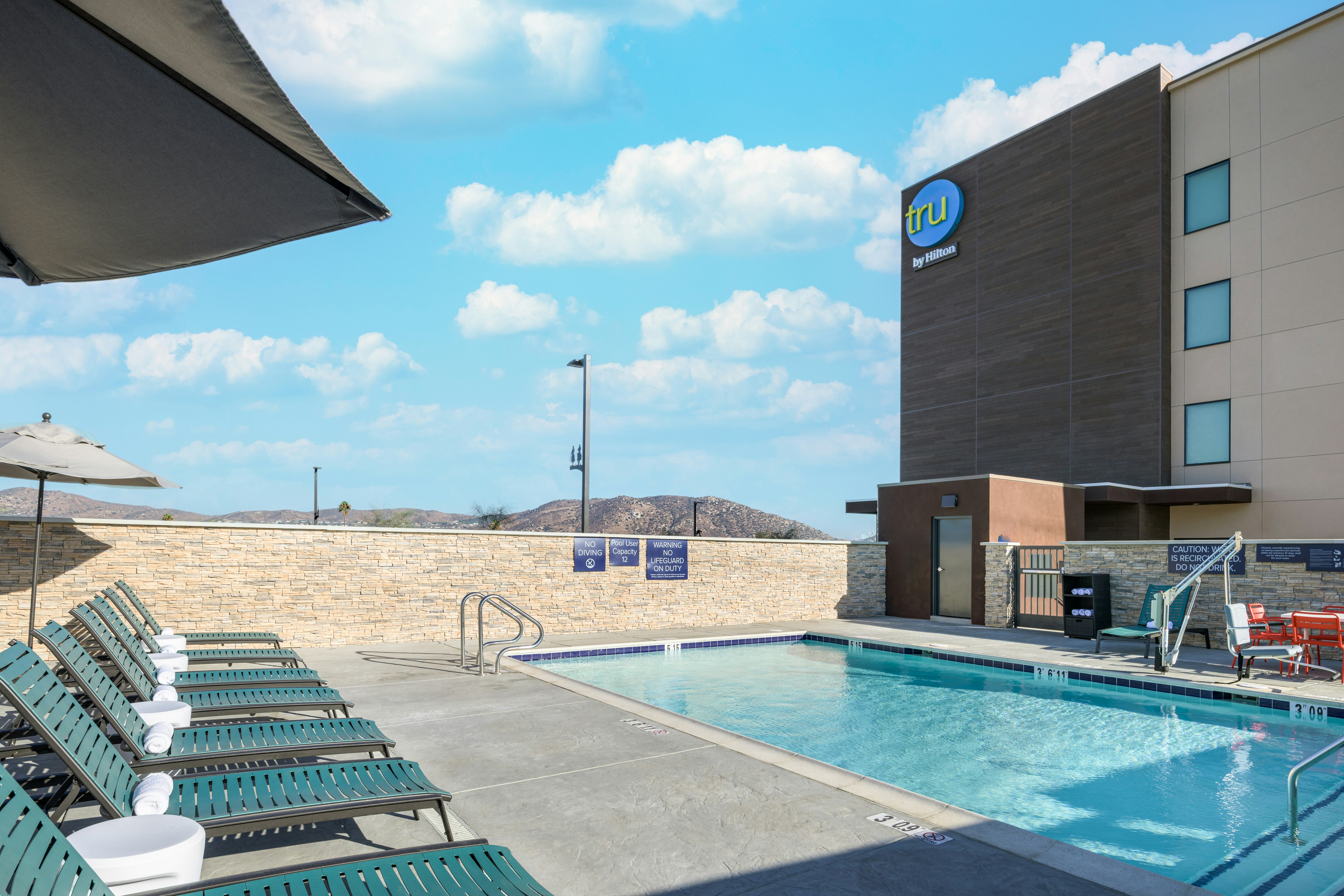 Tru by Hilton Norco Eastvale 24/24