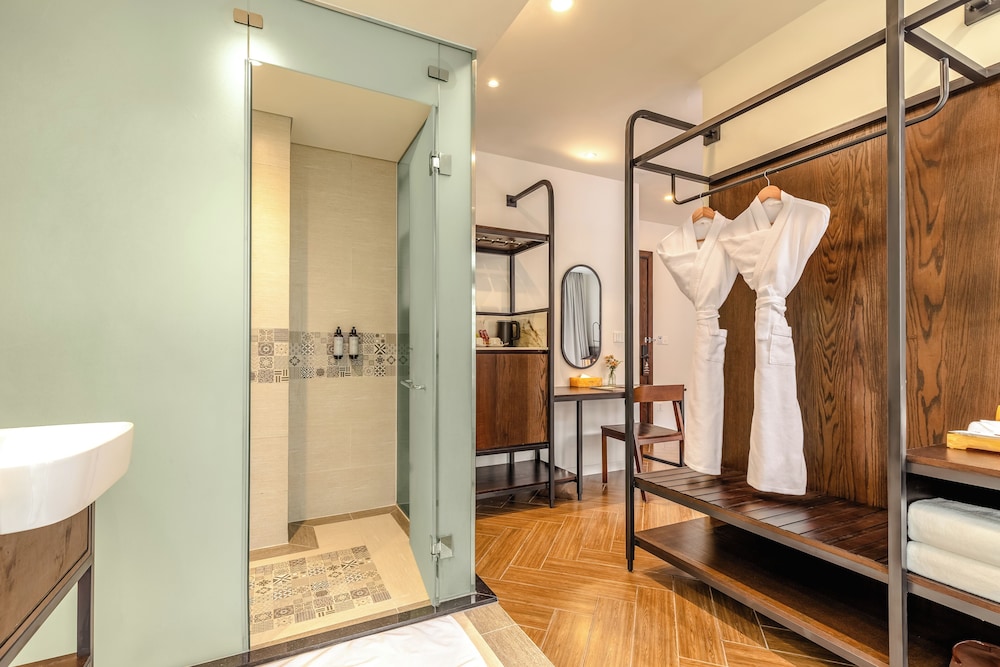 Lumiere Boutique Vy Da 47/49
