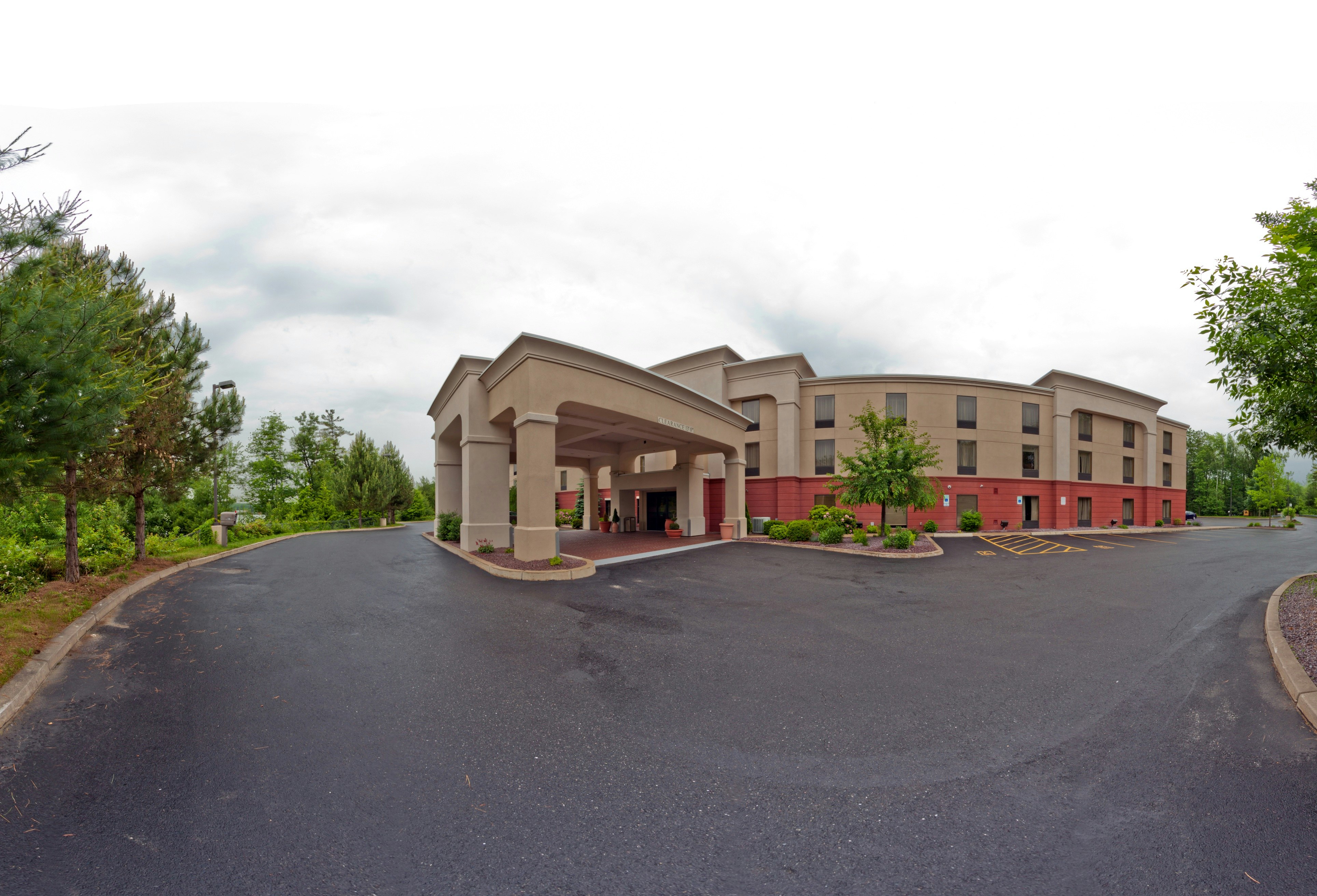 Hampton Inn Auburn Ma 35/36