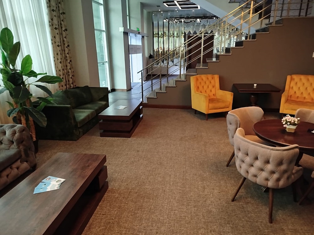 Green Tower Hotel 29/50