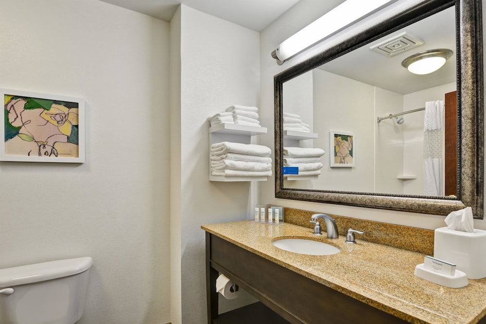 Hampton Inn And Suites Boynton Beach 12/45
