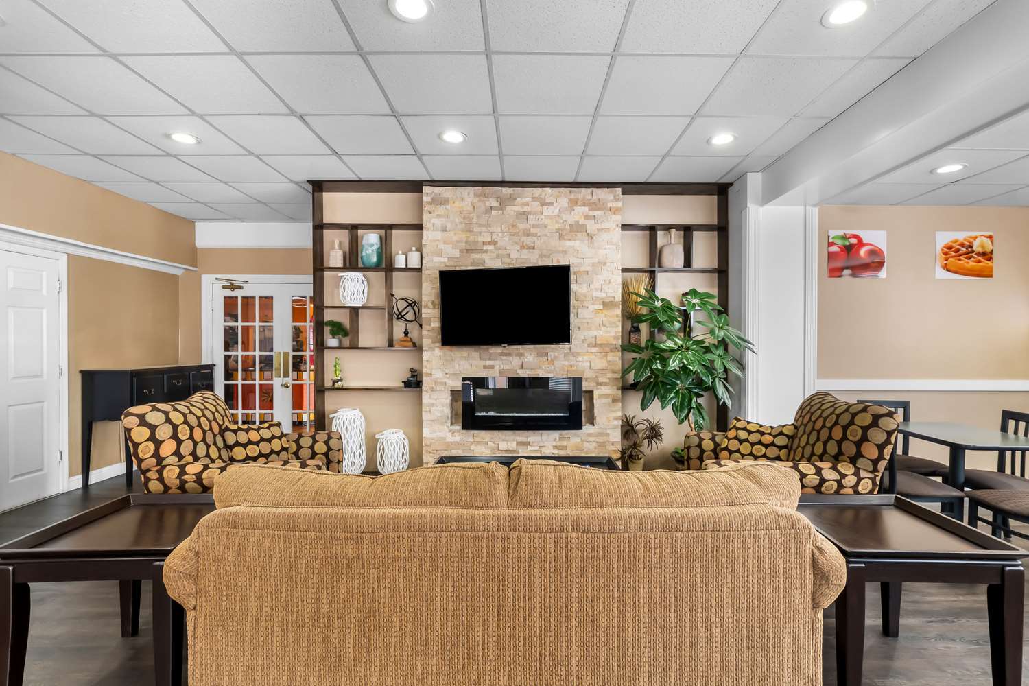 Quality Inn Tullahoma, TN 20/36