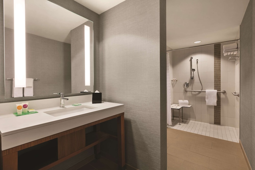 Hyatt Place Baltimore Inner Harbor 13/46