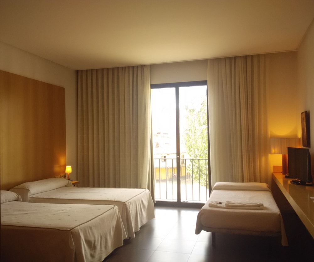 ROOM, DOUBLE BED, WITH EXTRA BED