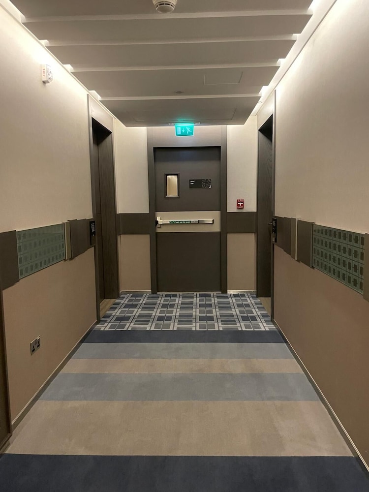 Hyatt Regency Dubai Creek Heights 8/72