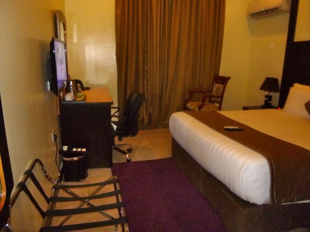 Warri Wetland Hotel 20/39