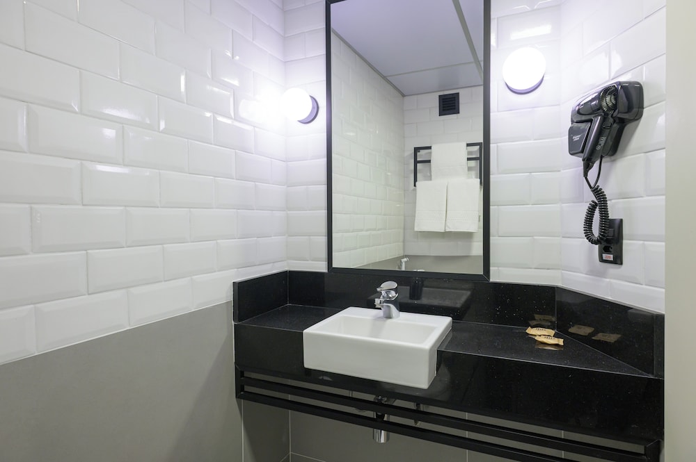 Ibis Aracaju 60/64