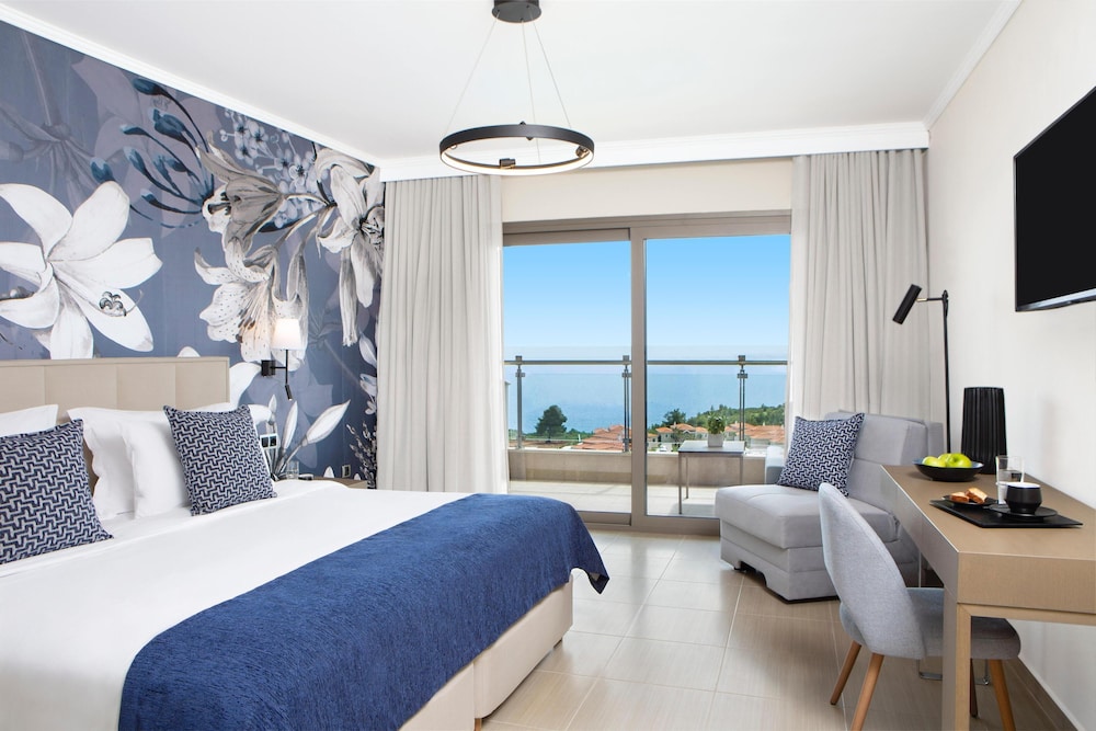 Zeus Eleva Ajul, a Registry Collection Hotel 35/83