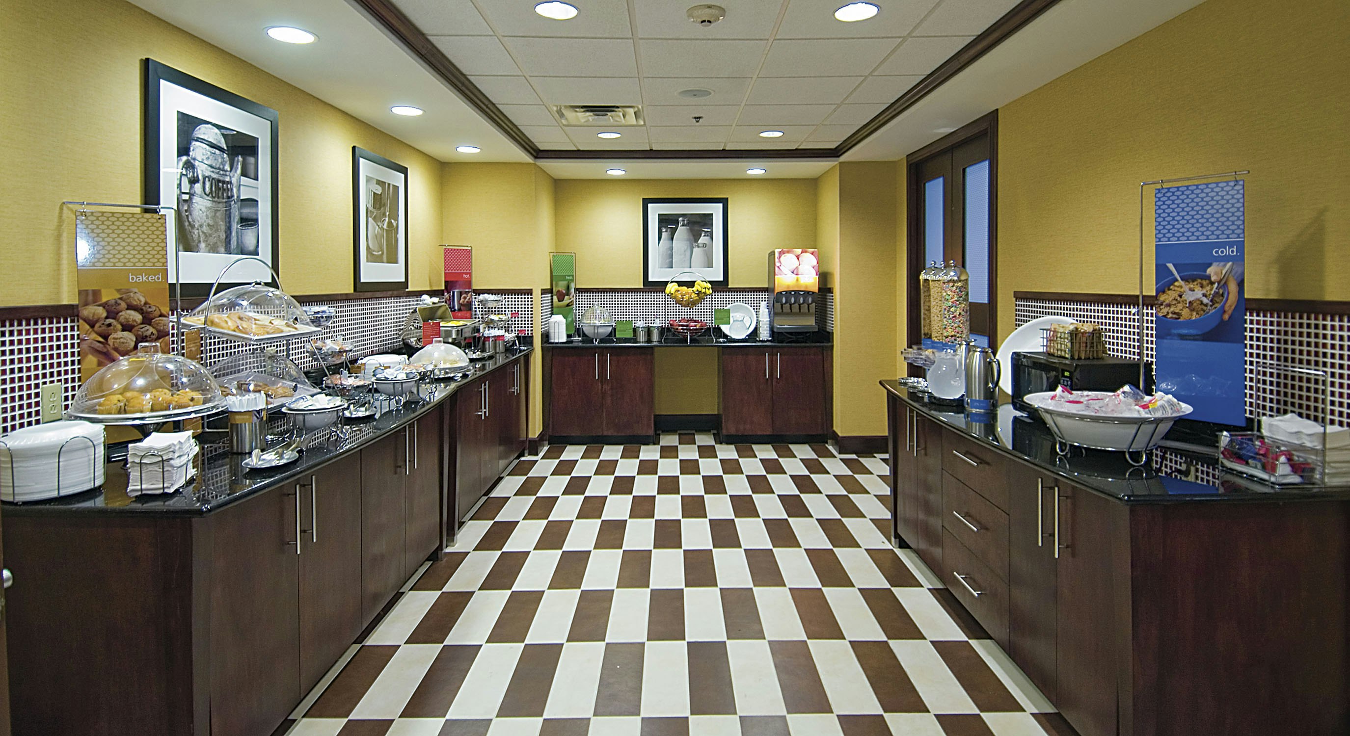 Hampton Inn & Suites Millington 7/59