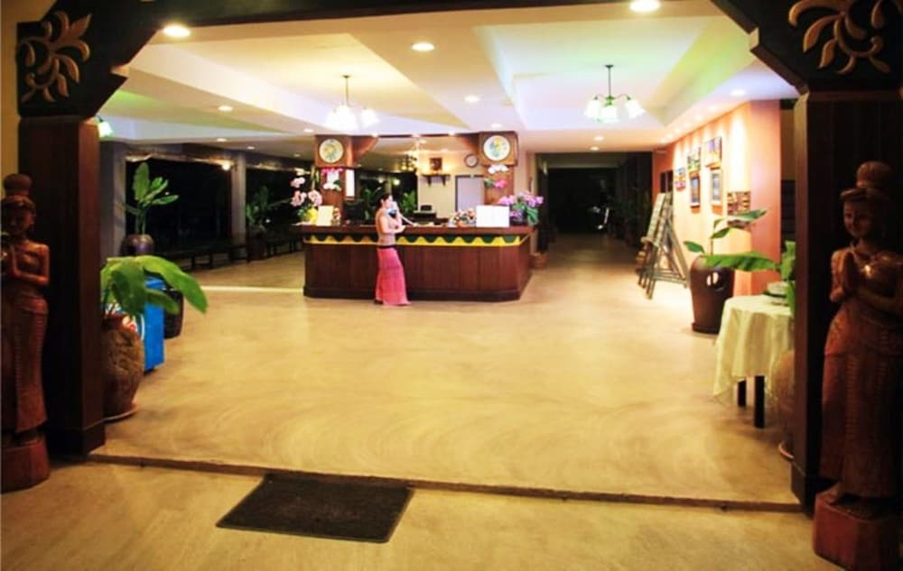 Bacchus Home Resort 16/77