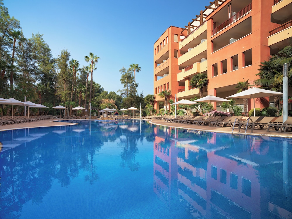 H10 Mediterranean Village 4/50