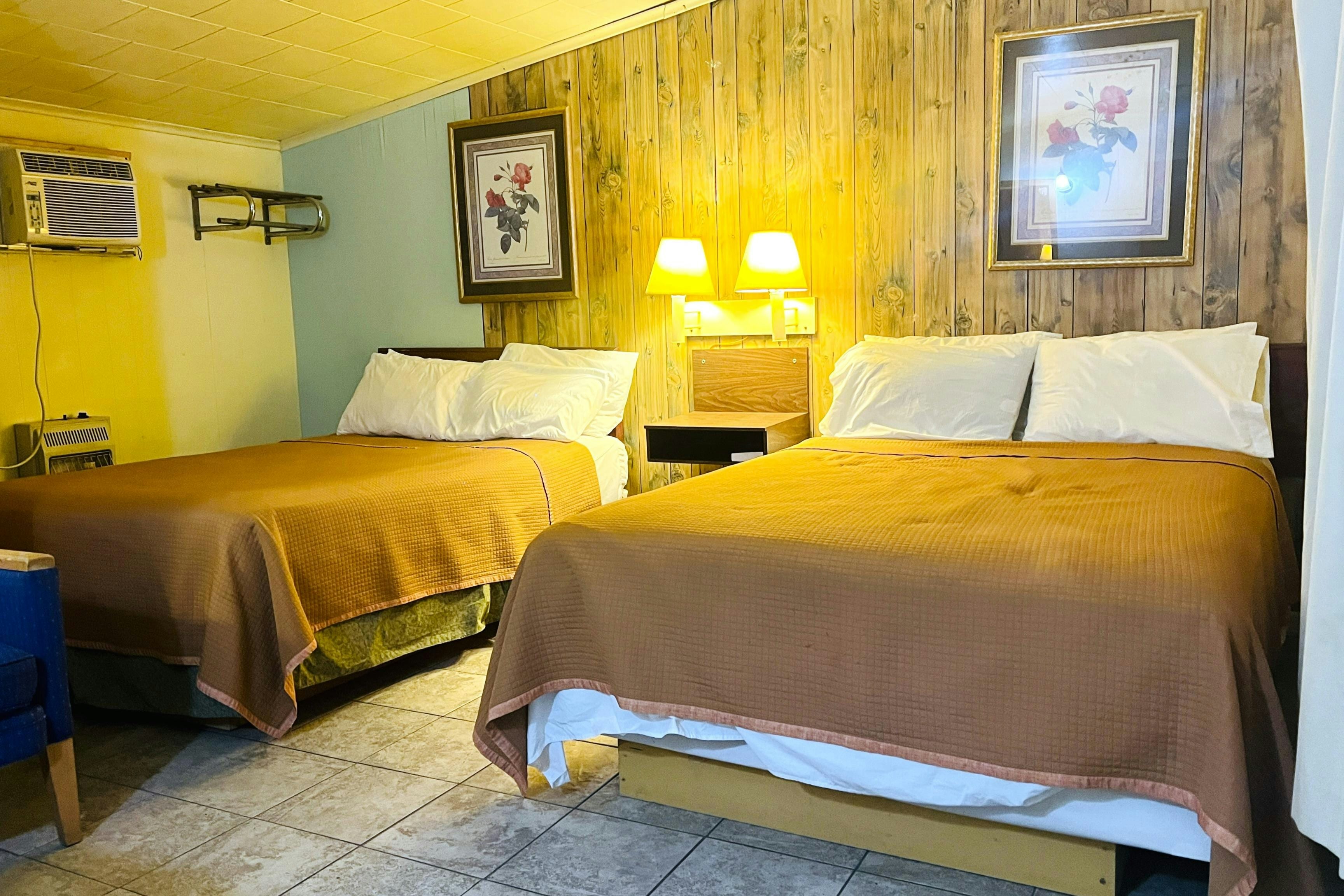 Sparta Motel Near St. Louis / Mississippi River IL 9/27